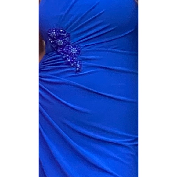 One Shoulder Beaded Brooch Draped Formal Gown - Picture 14 of 16